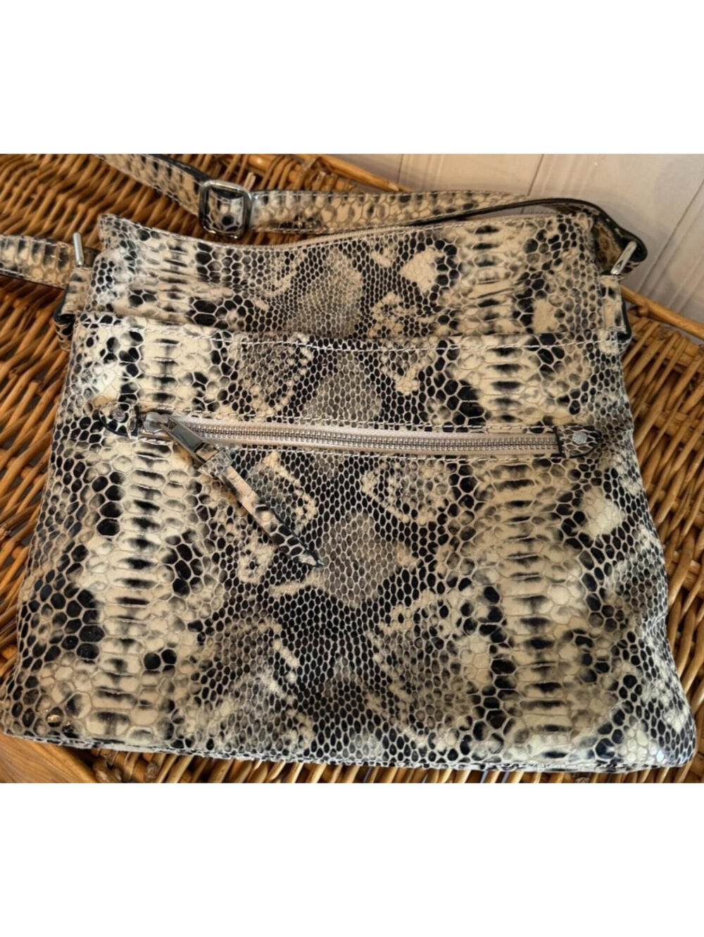 Danier Snake Print Leather Crossbody Purse Neutral Tones Vintage - Picture 3 of 5